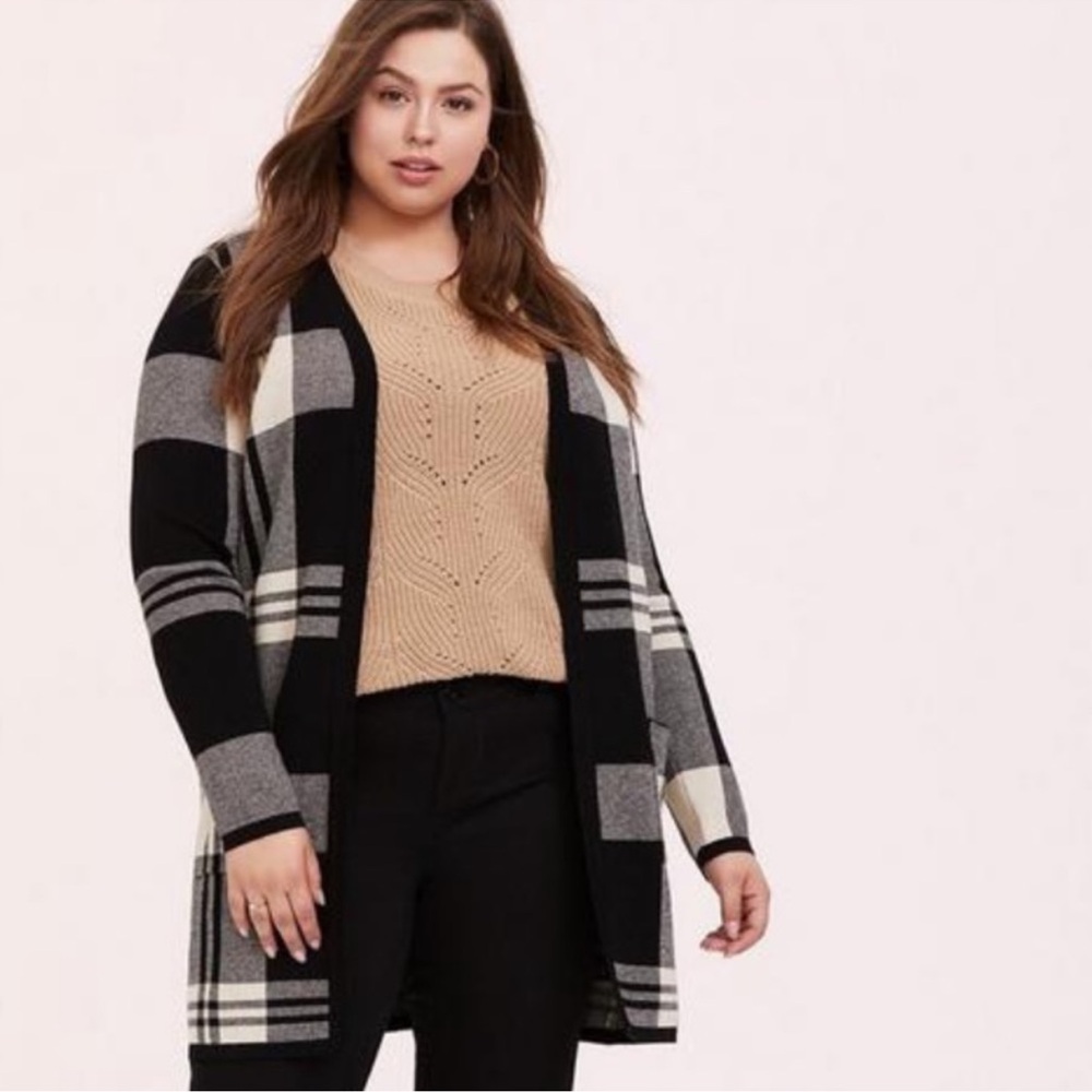 Chic Black and Gray Plaid Cardigan